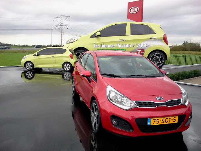 6 oktober 2011 - Kia Rio, Kia Picanto en de Giant Picanto. 2011-10-06 11.19.44.jpg