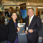 Austrade_Mungh Jiun and retailer....JPG