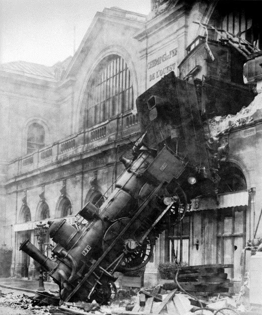 [Train_wreck_at_Montparnasse_1895%255B3%255D.jpg]