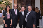 Heriberto Cabrera, Dueño Mundo Marino (izquierda) y Eugenio Paz junto a los anfitriones.