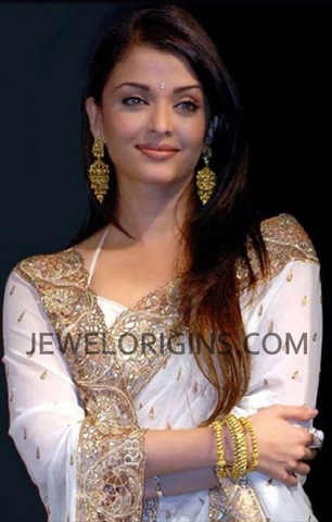 [Aishwarya_Rai_Designer_Earrings%255B3%255D.jpg]