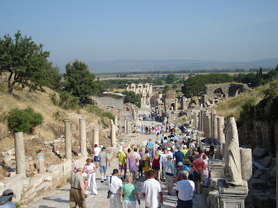 Day 10: The fascinating ancient city of Ephesus: the main road going to the amazing Library