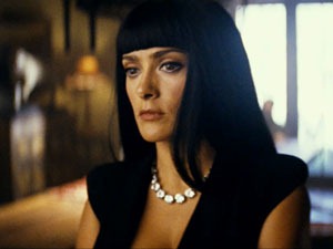 Salma Hayek kitiltotta kislányát a Vadállatok forgatásáról