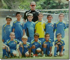 Armando con su equipo U-9