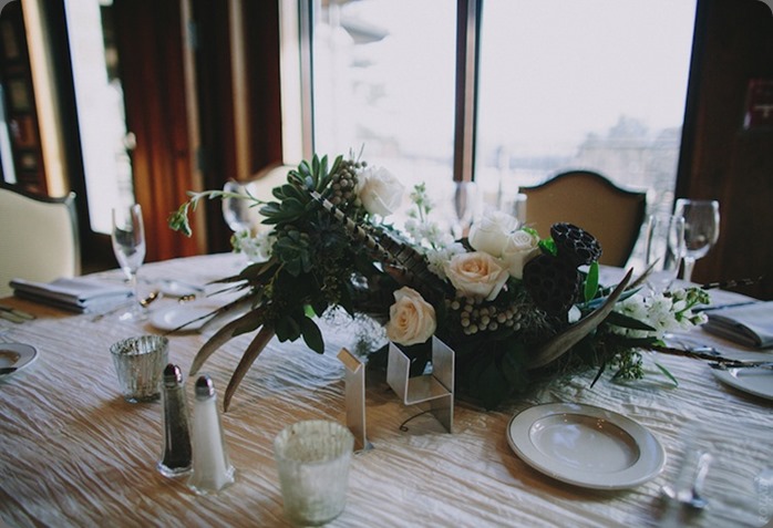 Lepi detalji za svadbu..cipelice,cvetici,ukrasi,dekoracije.... Antler-04-4261-Rouxby--photo-and-cor