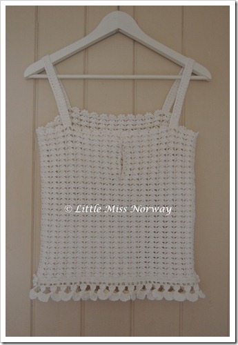 WHITE CROCHET CAMI6