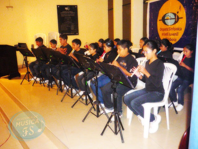 [Clases-de-Flauta-en-Chimbote%255B5%255D.jpg]