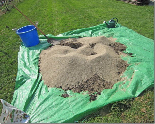 Adding vermiculite to the blended compost