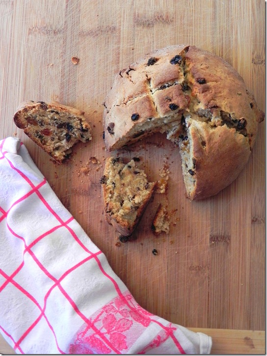 pandolce-genovese-genovese-christmas-bread-2 pandolce-genovese-genovese-christmas-bread-2