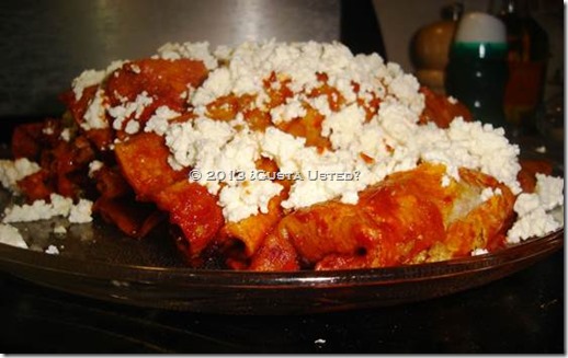 Enchiladas de chile color rellenas de picadillo clip_image002