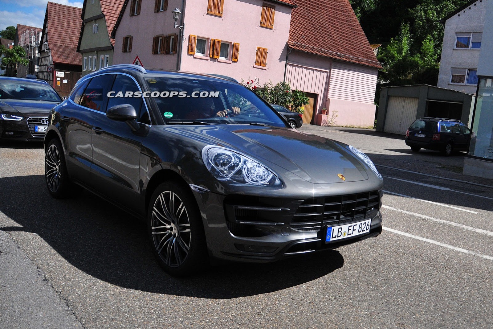[New-Porsche-Macan-Turbo-1-Carscoops%255B6%255D.jpg]