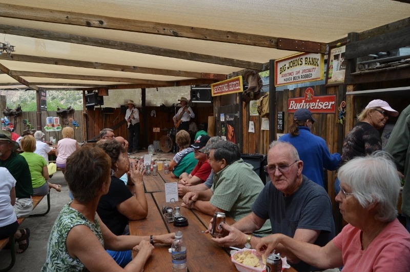 [DSC_9030-800x5304.jpg]