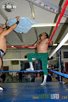 Indio Chirikawa preparing Murrieta Jr for the match.