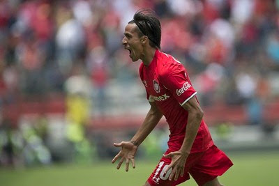LUCAS LOBOS LUCAS LOBOS