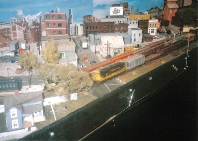 [11-HO-Scale-Layout-at-the-Triangle-M%255B2%255D.jpg]