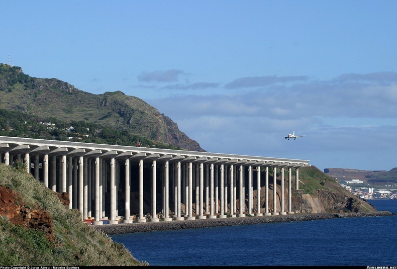 Madeira-Airport-1