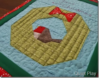 Quilting on Christmas Robin mini