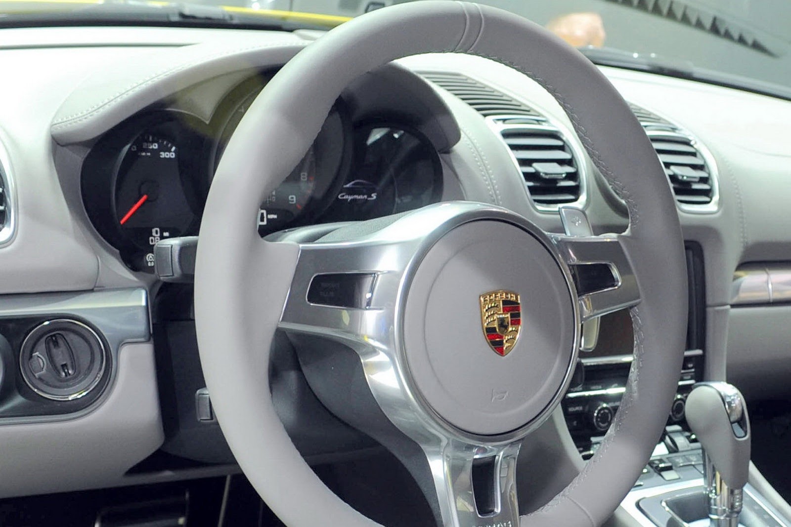 [2013-Porsche-Cayman-3954%255B2%255D.jpg]