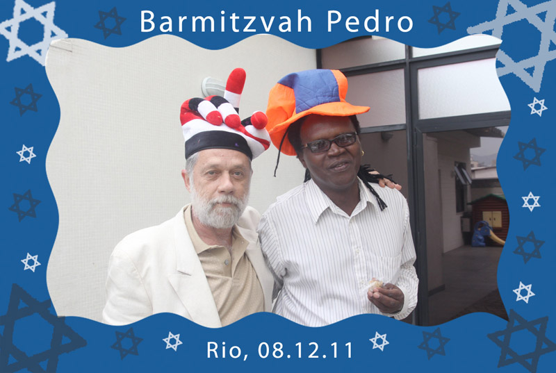 Fotos de Pedro - 08.12.11. Foto numero 19 da Social Click Fotografia Digital, do Rio de Janeiro, RJ, que faz fotos divertidas, fotos malucas, fotos com fantasias, fotos na hora, fotografia maluca, fotografia divertida com molduras personalizadas. camarim movel foto brinde valerio miguel v&v digital ari victor fotos divertidas malucas maluca animadas animado fotografia rj festa casamento de festas de15 anos 15 animada