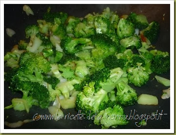 Spaghetti con broccoli, panna e mandorle salate (5)