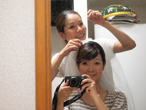 これがウェディングの時の髪型！なんかすごい大人っぽい！下にパジャマ着てる感じがしない！
