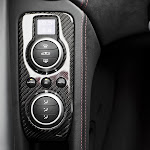 2011 McLaren MP4-12C 032.jpg