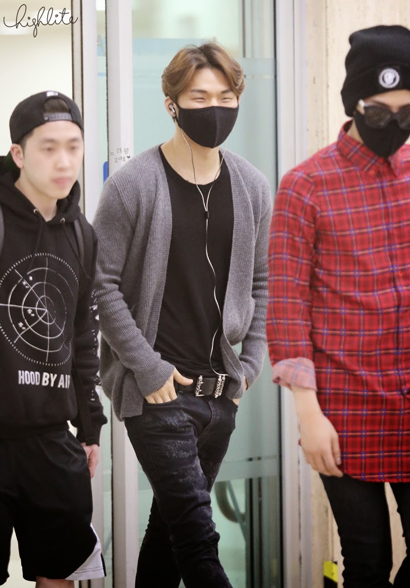 Dae Sung - Gimpo Airport - 14apr2014 - Fan - Highlite - 5.jpg