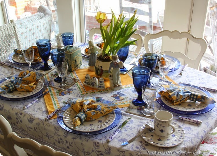 Dutch Theme Tablescape-Bargain Decorating with Laurie