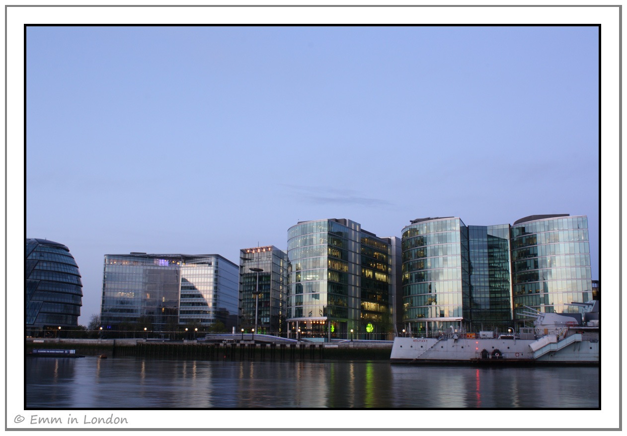 [More-London-Riverside-at-Dawn1%255B1%255D.jpg]