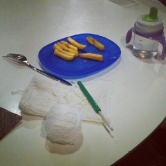 kids eat dinner at IKEA while I hook