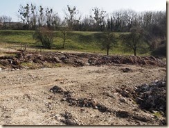 Kerniel, Leemzaal: hier stond een vervallen boerderijtje dat in de volksmond "de leemzaal" werd genoemd. Het is afgebroken na augustus 2014