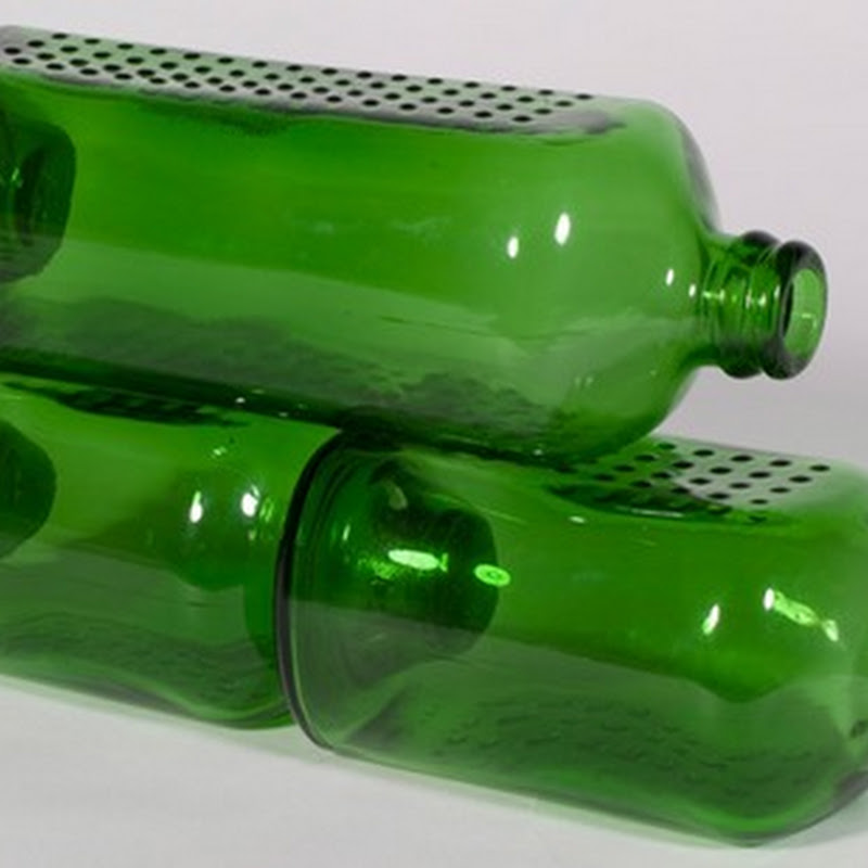 Botellas de Heineken y su reutilización como ladrillos