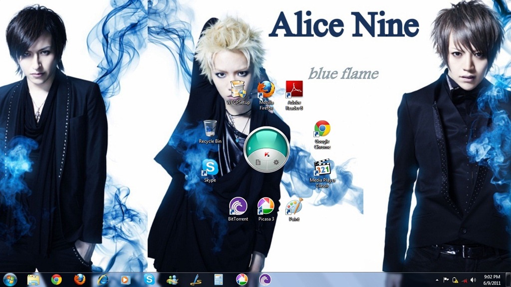[desktopscreenshotalicenine2.jpg]