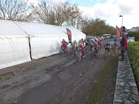 S0327915.JPG