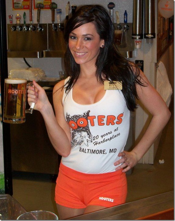 Victoria-Brown-hot-hooters-4