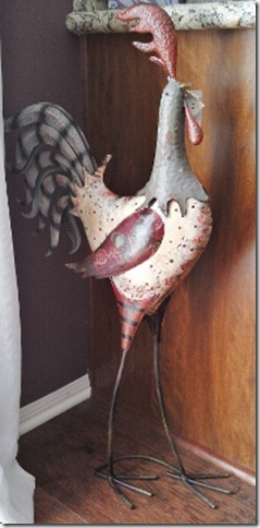 giant metal rooster (196x400)