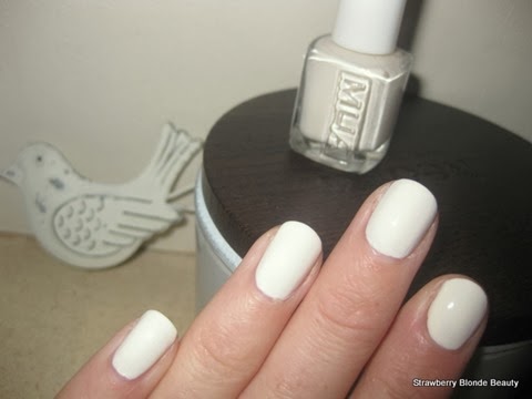 [Winter-White-Nails%255B3%255D.jpg]