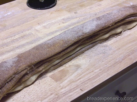 [cinnamon-pull-apart-bread%2520027.jpg]