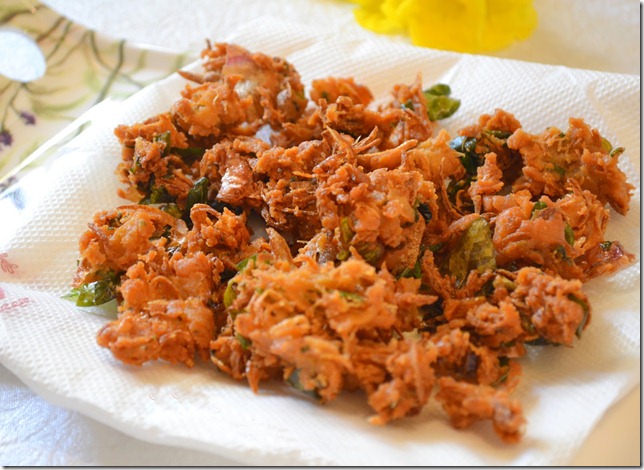 onion pakoda