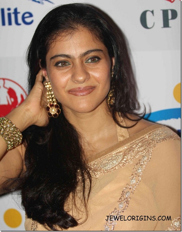 kajol-vivek-oberoi-at-pidilite-cpaa-charity-fashion-show-movie-event-latest-photos095