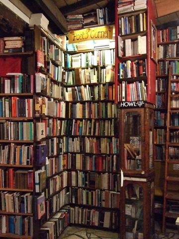 [PoetsCornerShakespeareandCompany4.jpg]