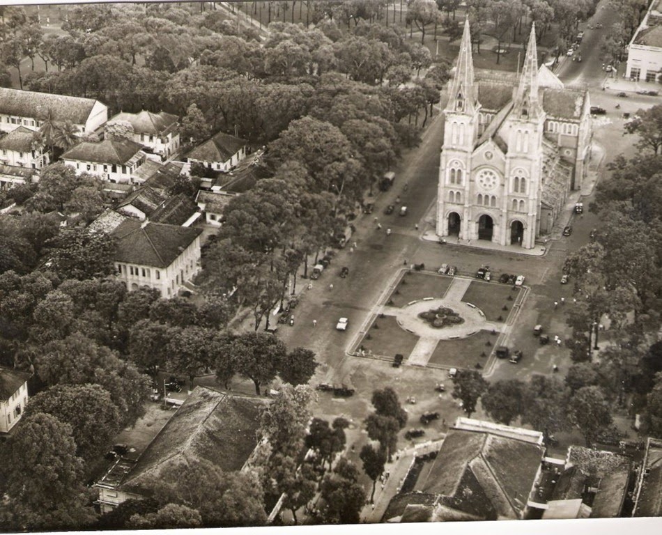 [Cathedrale_Saigon_1955_14.jpg]
