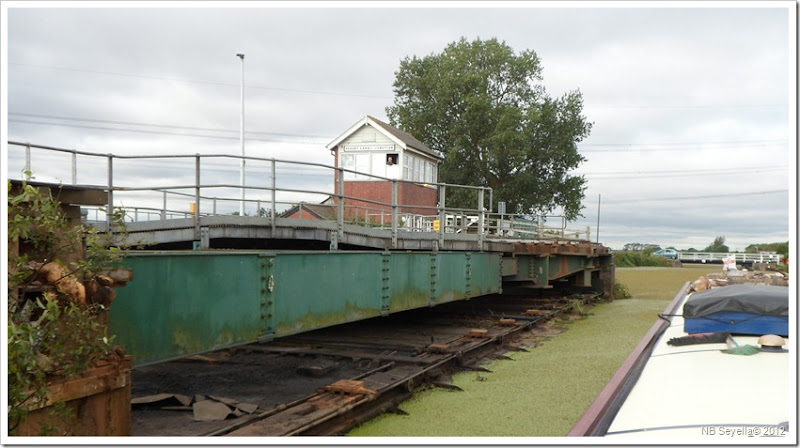 Sliding railway bridge