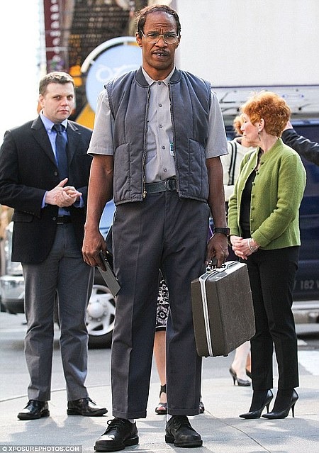 A Closer Look at Jamie Foxx as Max Dillon on The Amazing Spider-Man 2 Set 02