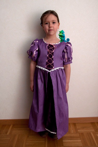 [rapunzel-dress-yellow%255B3%255D.jpg]