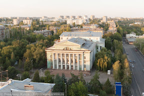 Здание бывшего ДК им. Ленина