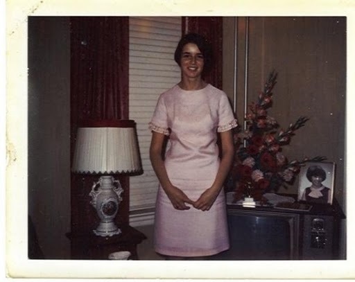 [Mom%252060s%255B2%255D.jpg]