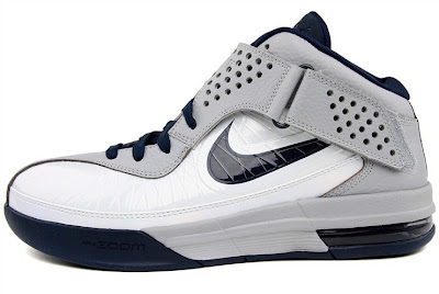 Detailed Look at Nike Soldier 5 in White/Navy/Grey nike air max soldier 5 gr white navy grey 3 09 Detailed Look at Nike Soldier 5 in White/Navy/Grey