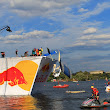 Фотоотчет с Red Bull Flugtag 2011