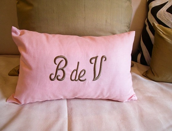 [large_11-Charming-pillow-with-initials-Beaume-de-Venise-web%255B3%255D.jpg]